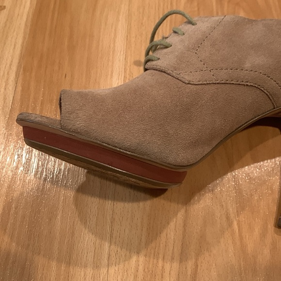 KORS by MICHAEL KORS Women Heels Size 10 - Picture 4 of 4